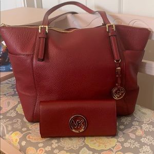 ❣️MK Pebble Leather Tote/Wallet Set❣️
